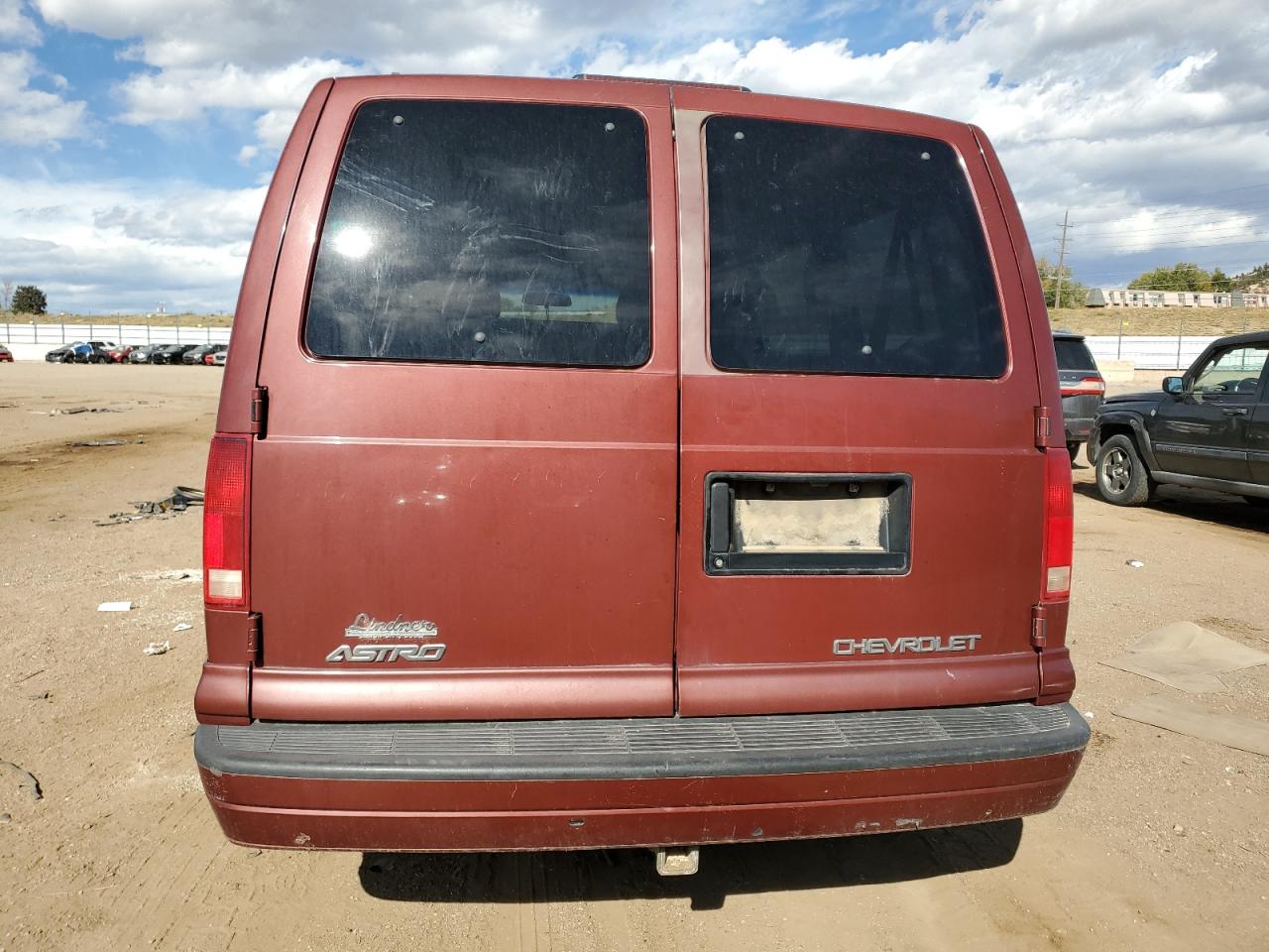Lot #3302115130 1999 CHEVROLET ASTRO