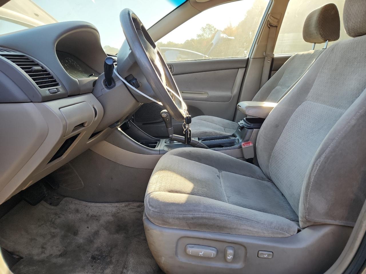 Lot #3273814373 2004 TOYOTA CAMRY LE