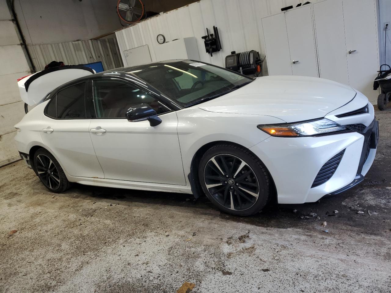 TOYOTA CAMRY XSE