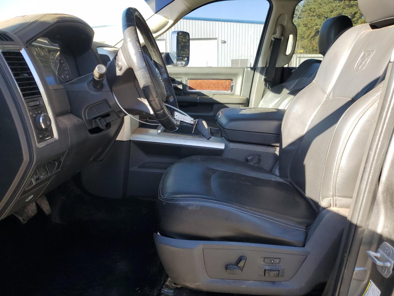 DODGE RAM 2500 LARAMIE