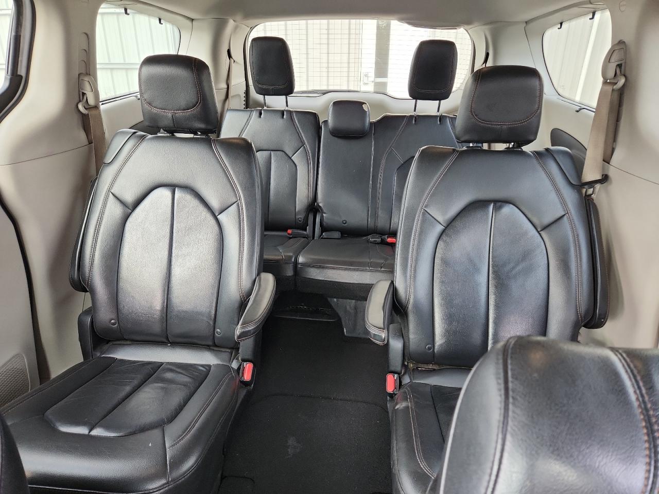 CHRYSLER PACIFICA TOURING L