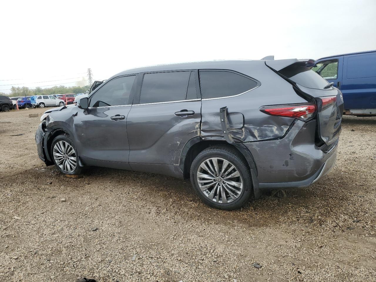 TOYOTA HIGHLANDER PLATINUM