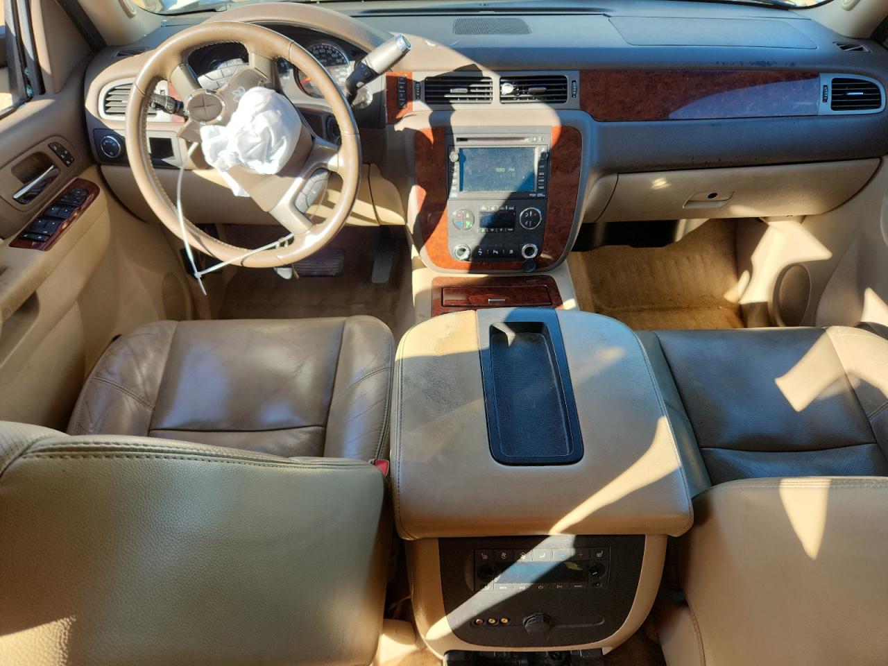 CHEVROLET SUBURBAN C1500 LTZ