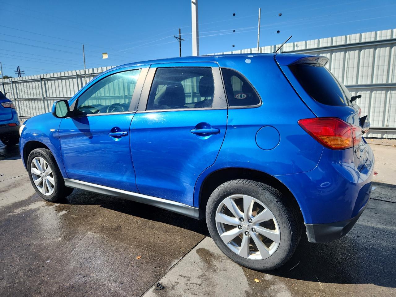 MITSUBISHI OUTLANDER ES