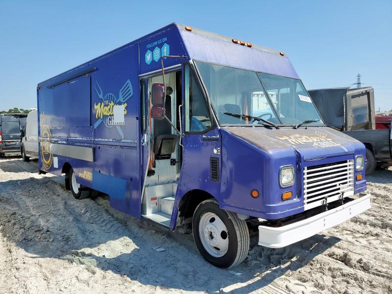 Global Auto Auctions: 2005 WORKHORSE CUSTOM CHASSIS FORWARD CO