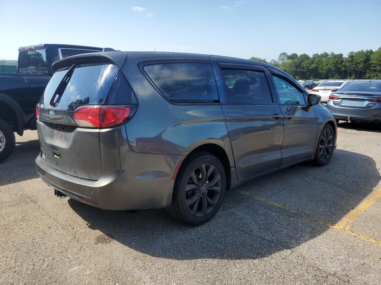 CHRYSLER PACIFICA TOURING PLUS