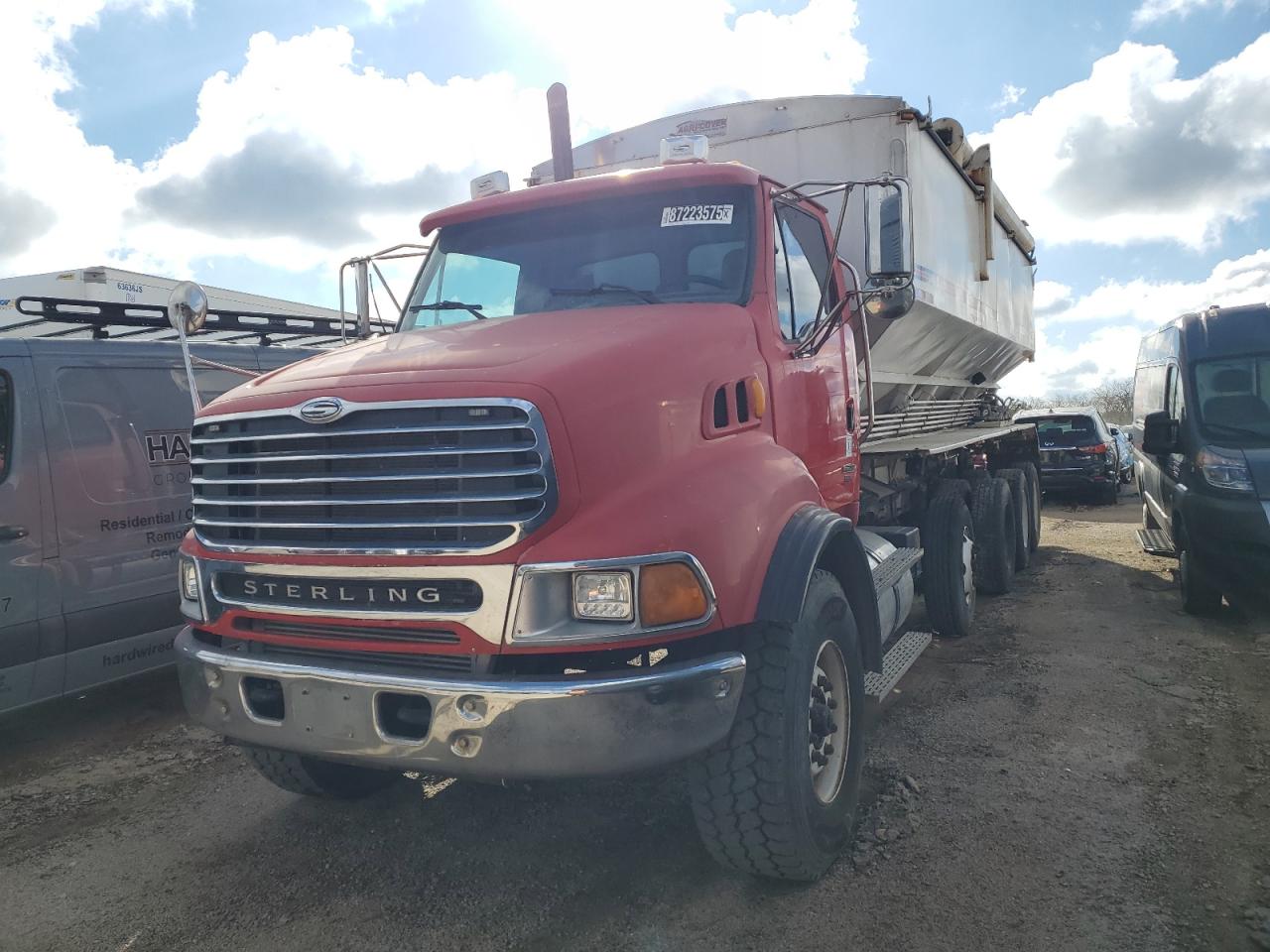 Lot #3316833661 2004 STERLING TRUCK L9500