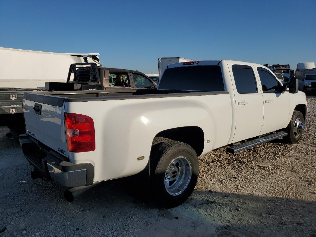 GMC SIERRA C3500 SLT