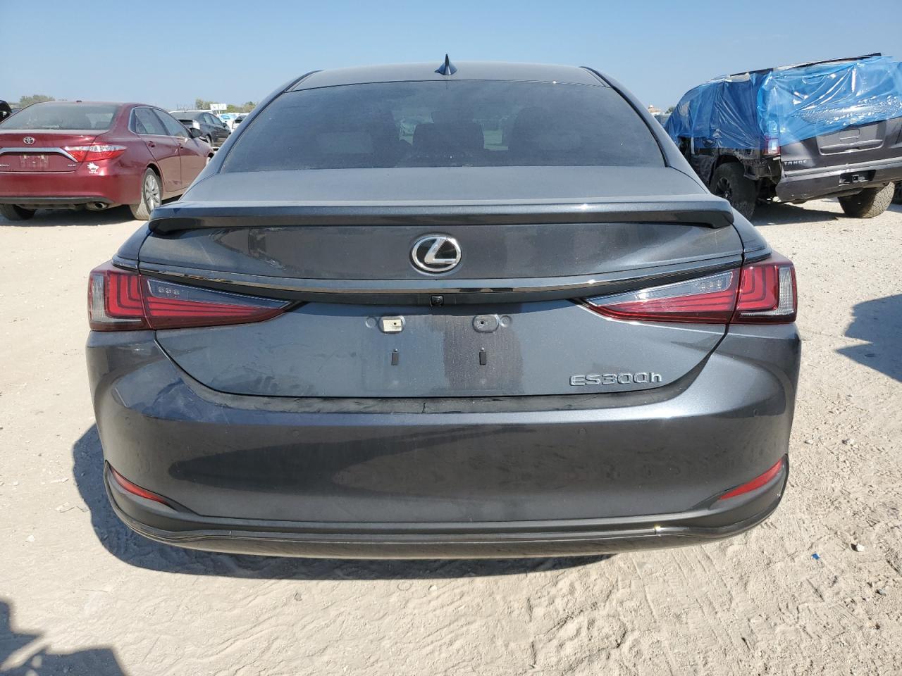 LEXUS ES 300H F SPORT HANDLING