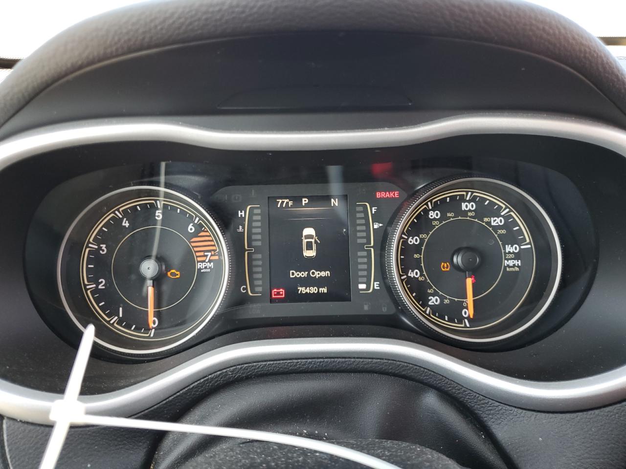 JEEP GRAND CHEROKEE LATITUDE PLUS