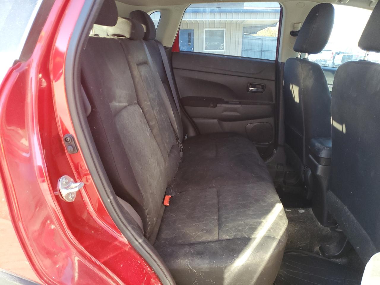 MITSUBISHI OUTLANDER ES