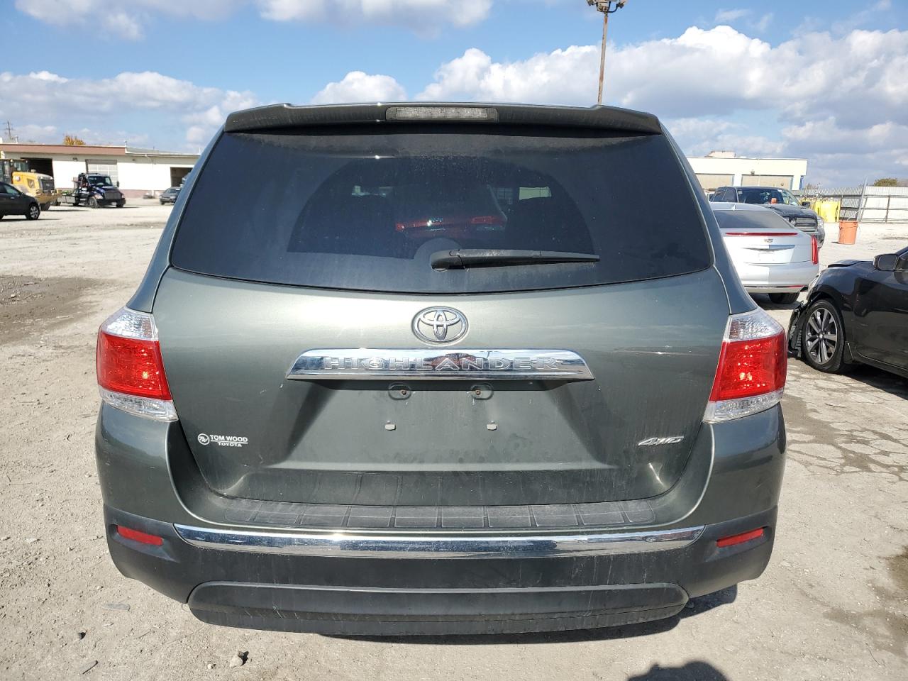 TOYOTA HIGHLANDER BASE