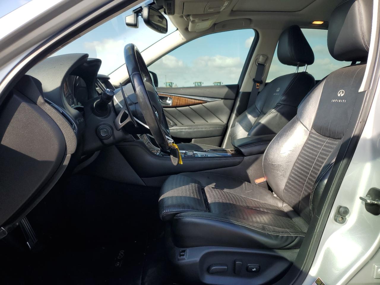 INFINITI Q50 HYBRID PREMIUM