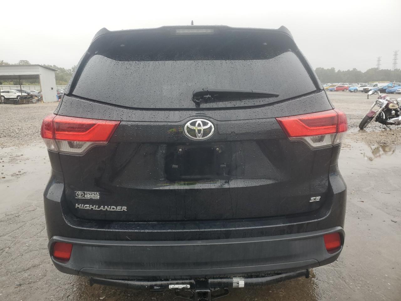 TOYOTA HIGHLANDER SE
