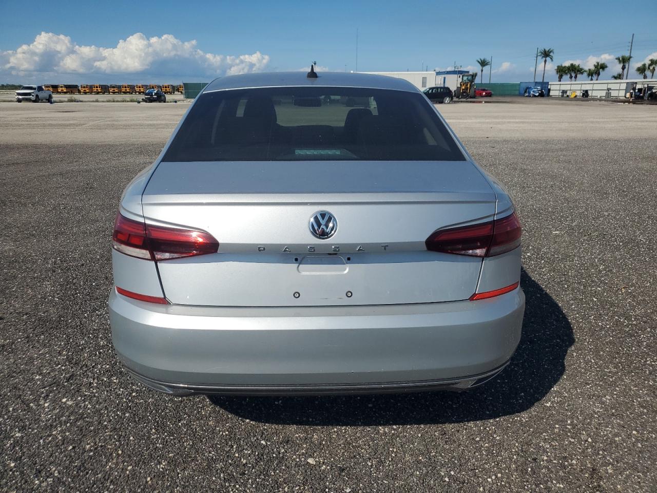 VOLKSWAGEN PASSAT S