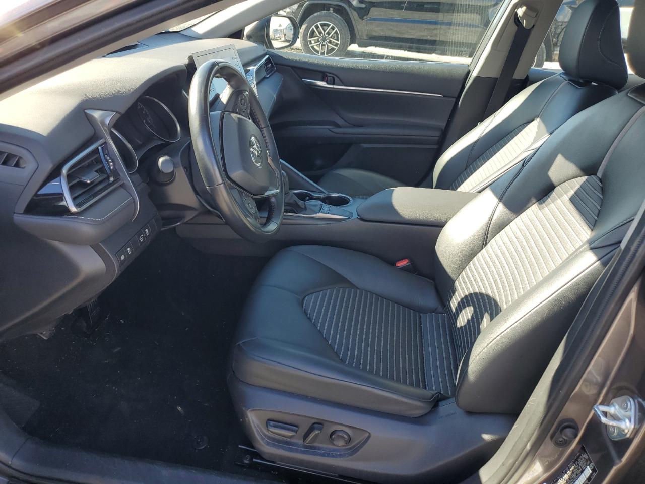 TOYOTA CAMRY SE NIGHT SHADE