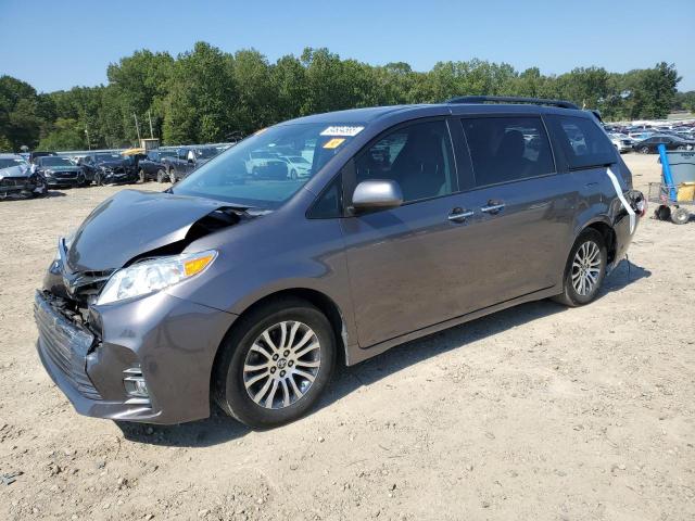TOYOTA SIENNA XLE