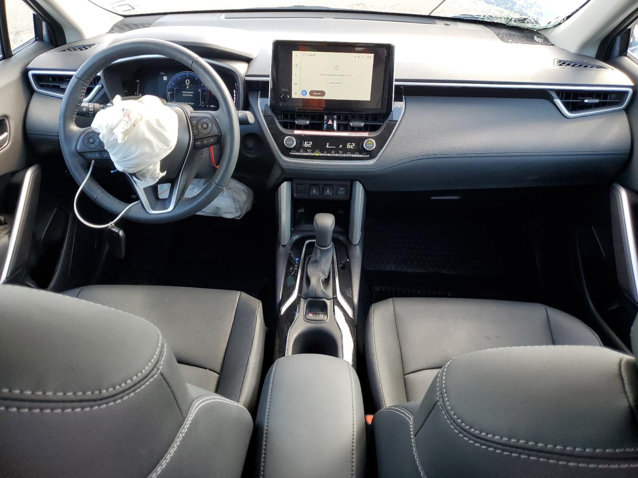 TOYOTA COROLLA CROSS XLE