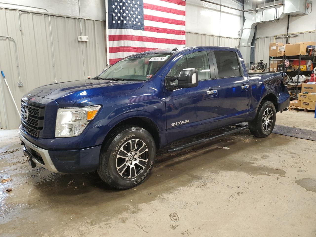 NISSAN TITAN SV