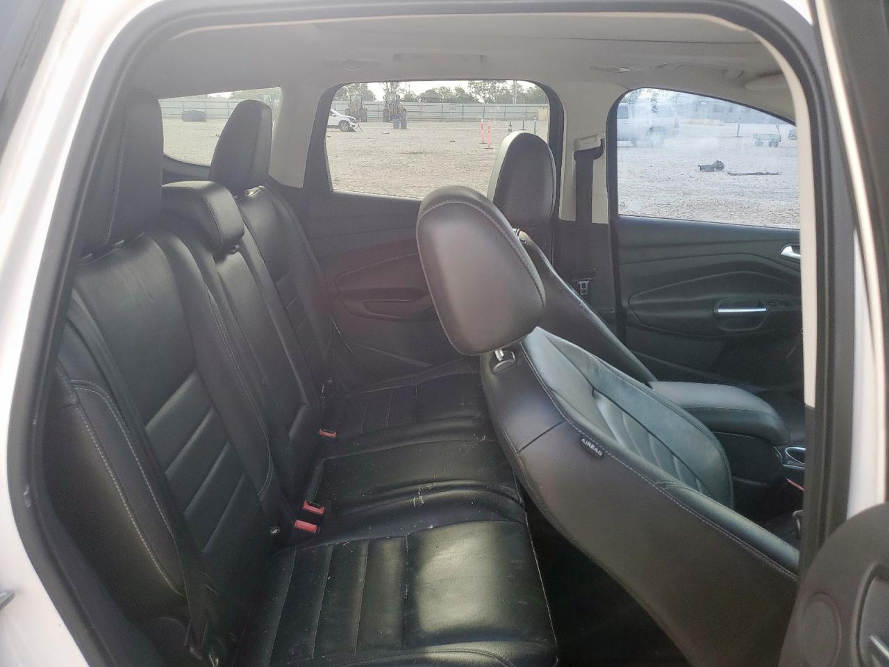 FORD ESCAPE TITANIUM