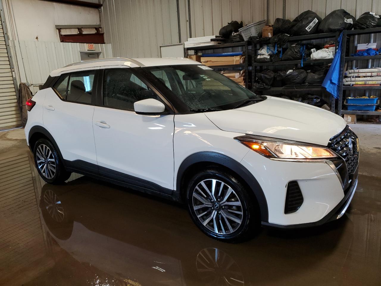 NISSAN KICKS SV