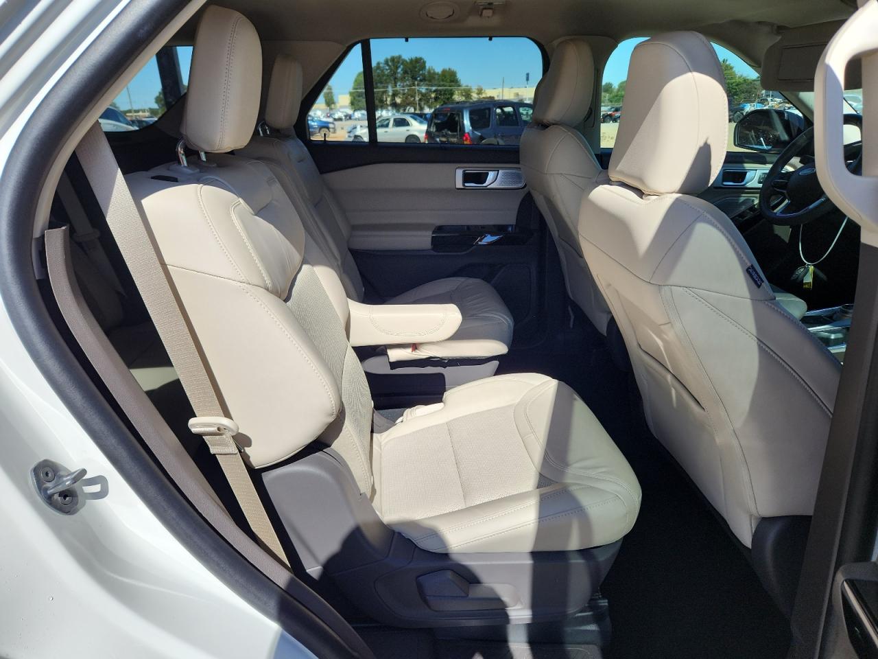 FORD EXPLORER PLATINUM