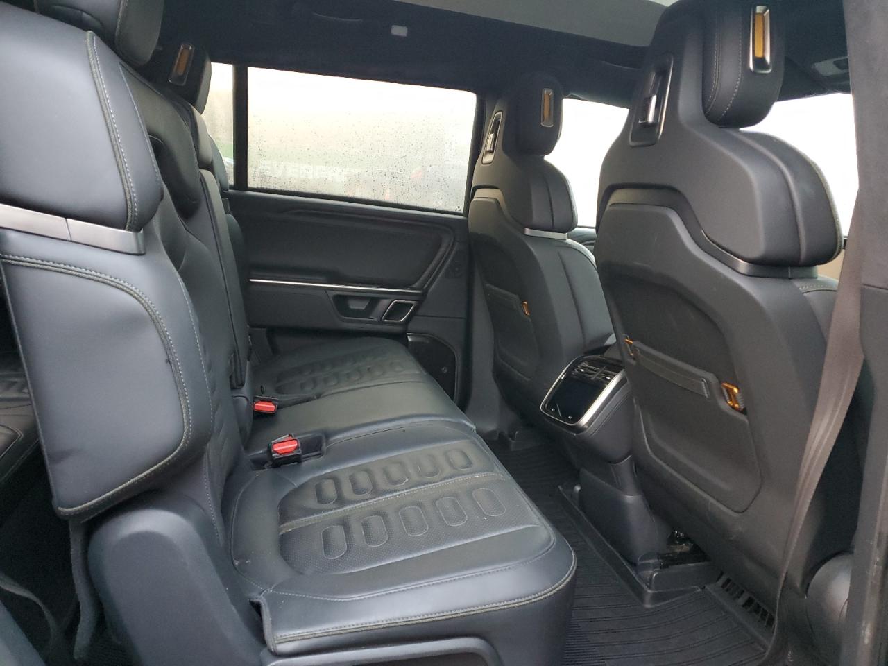 RIVIAN R1S LAUNCH EDITION