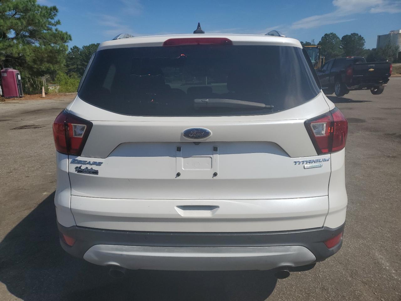 FORD ESCAPE TITANIUM