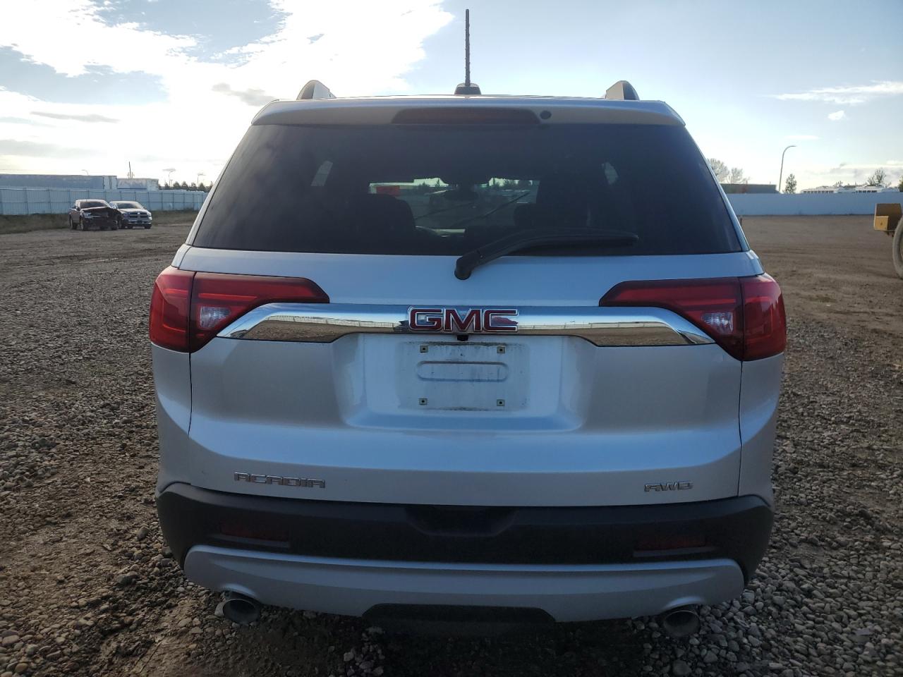 GMC ACADIA SLE