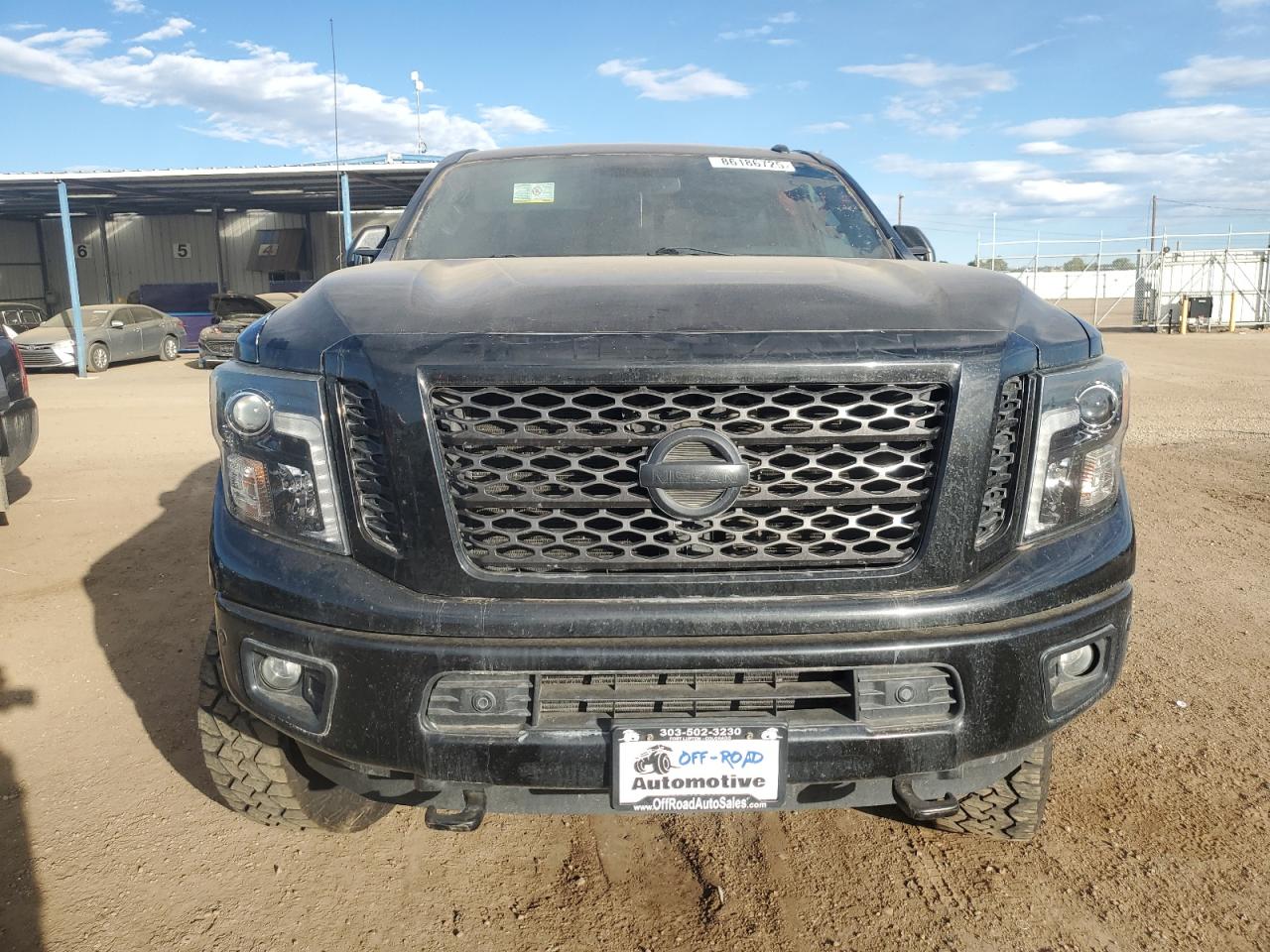 NISSAN TITAN SL