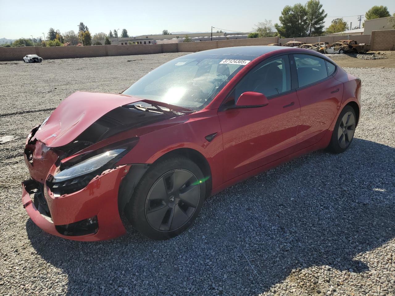 TESLA MODEL 3