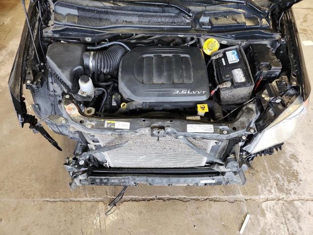 2016 CHRYSLER TOWN & COU - 2C4RC1CG3GR113356