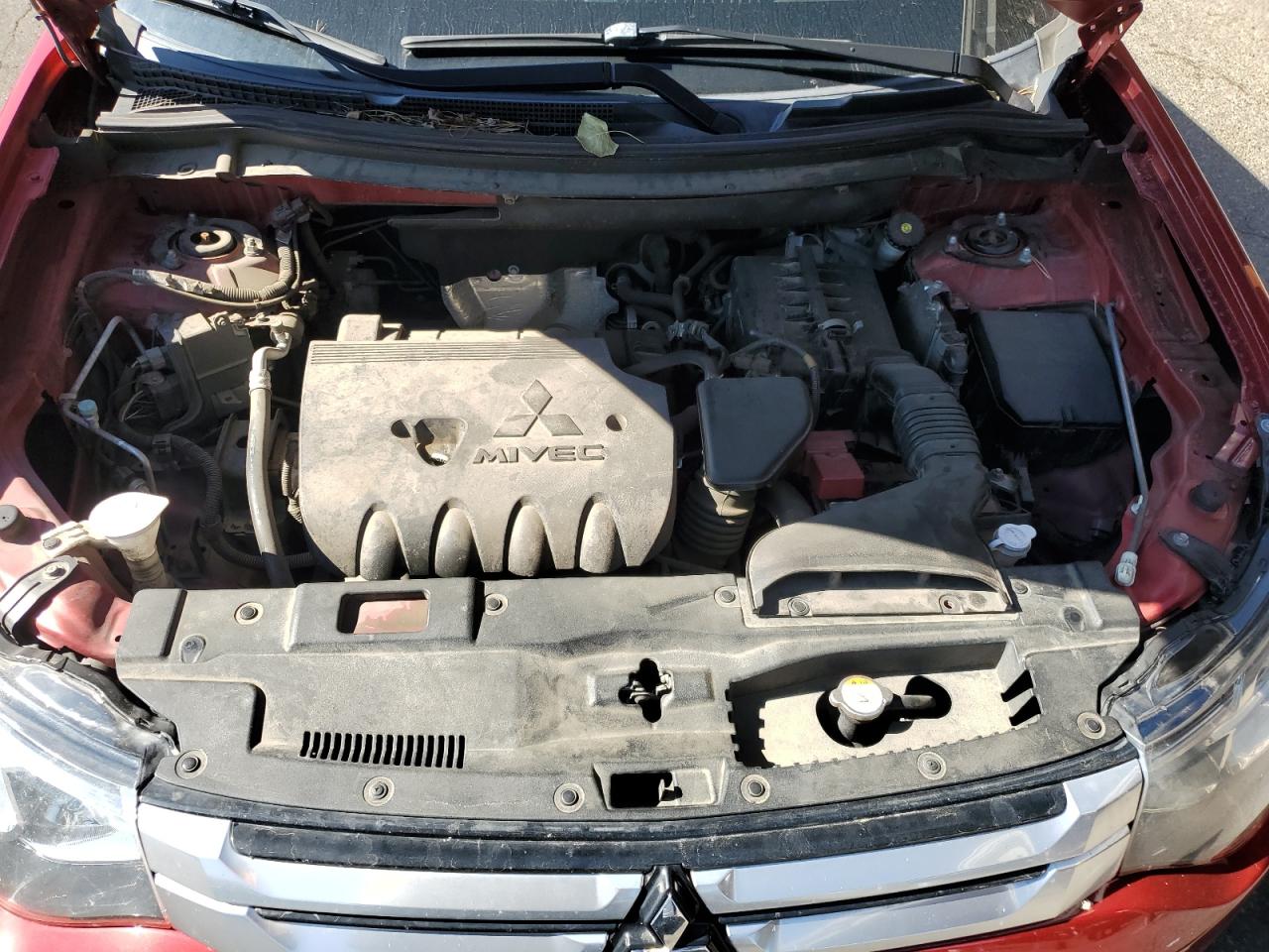 MITSUBISHI OUTLANDER SE