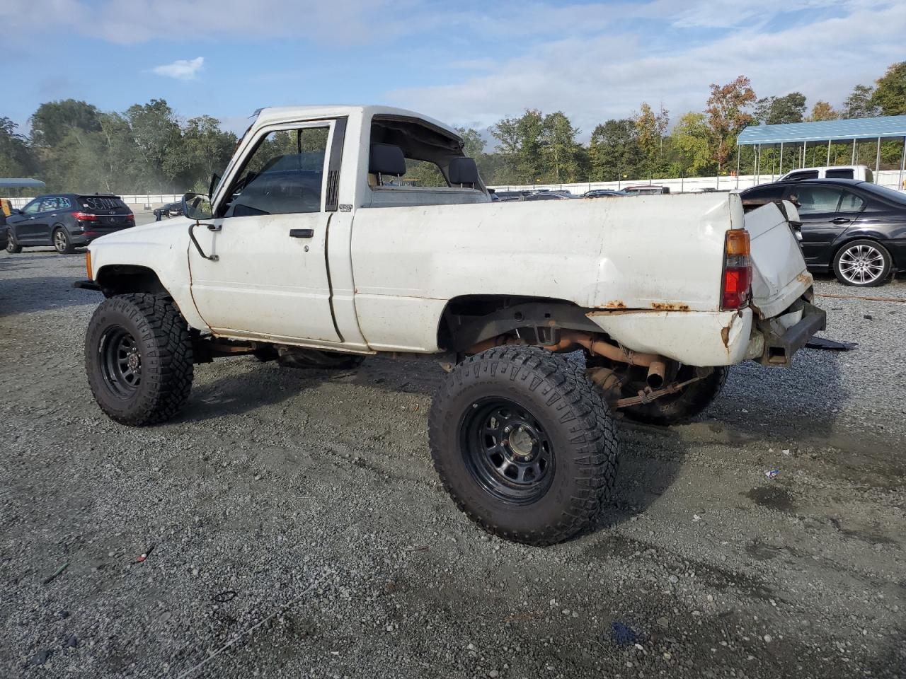 Lot #3291253955 1984 TOYOTA PICKUP RN6