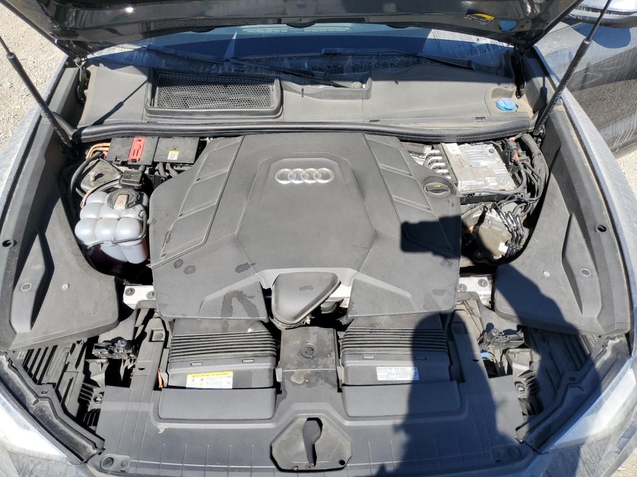 AUDI Q8 PREMIUM PLUS S-LINE