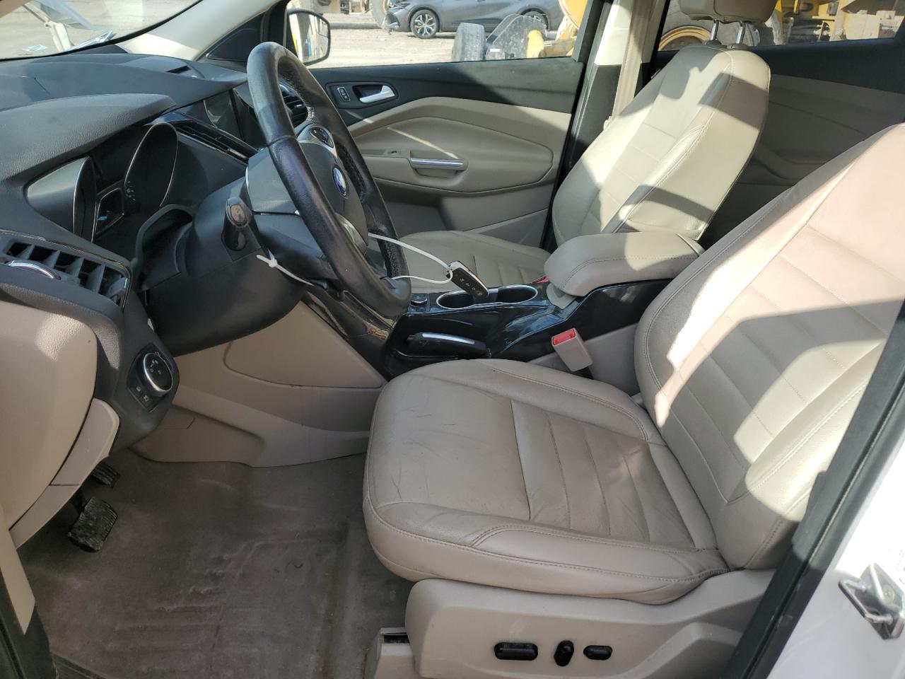 FORD ESCAPE TITANIUM