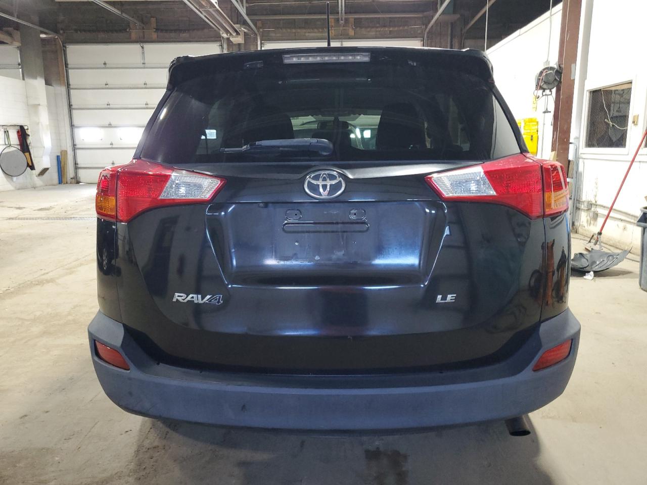 TOYOTA RAV4 LE