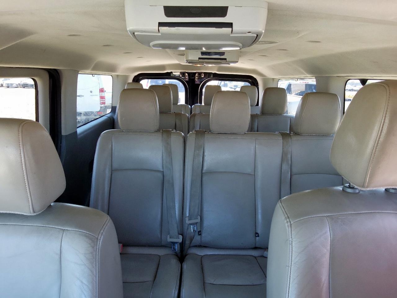 NISSAN NV3500 3500 S