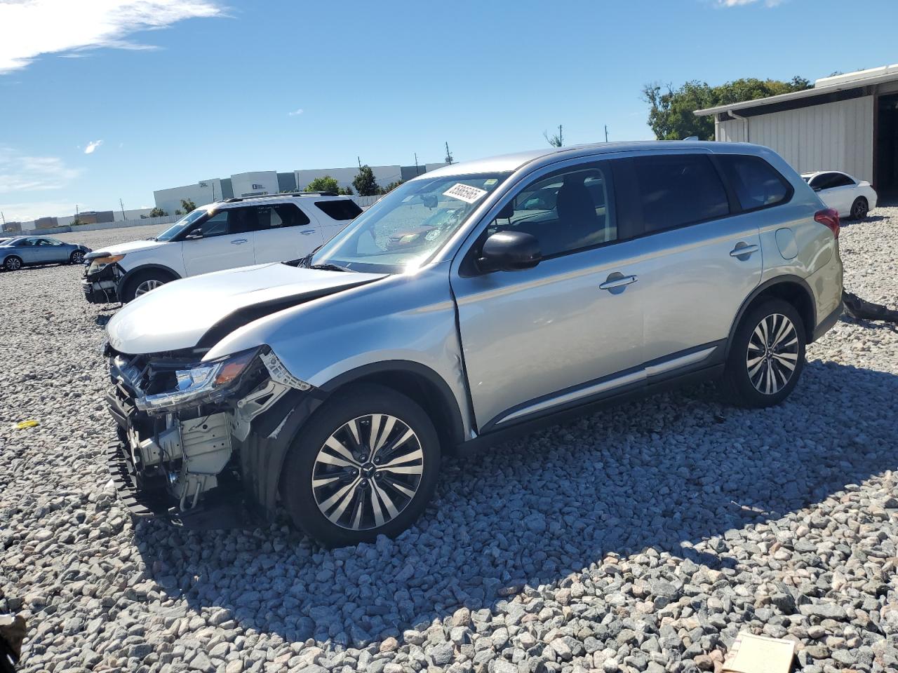 MITSUBISHI OUTLANDER ES