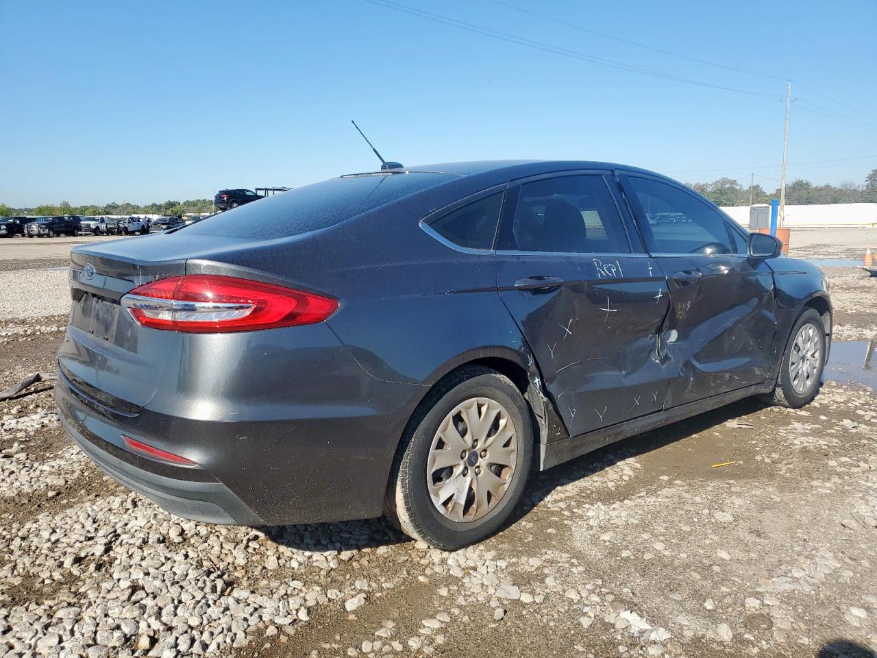 Lot #3301714364 2019 FORD FUSION S