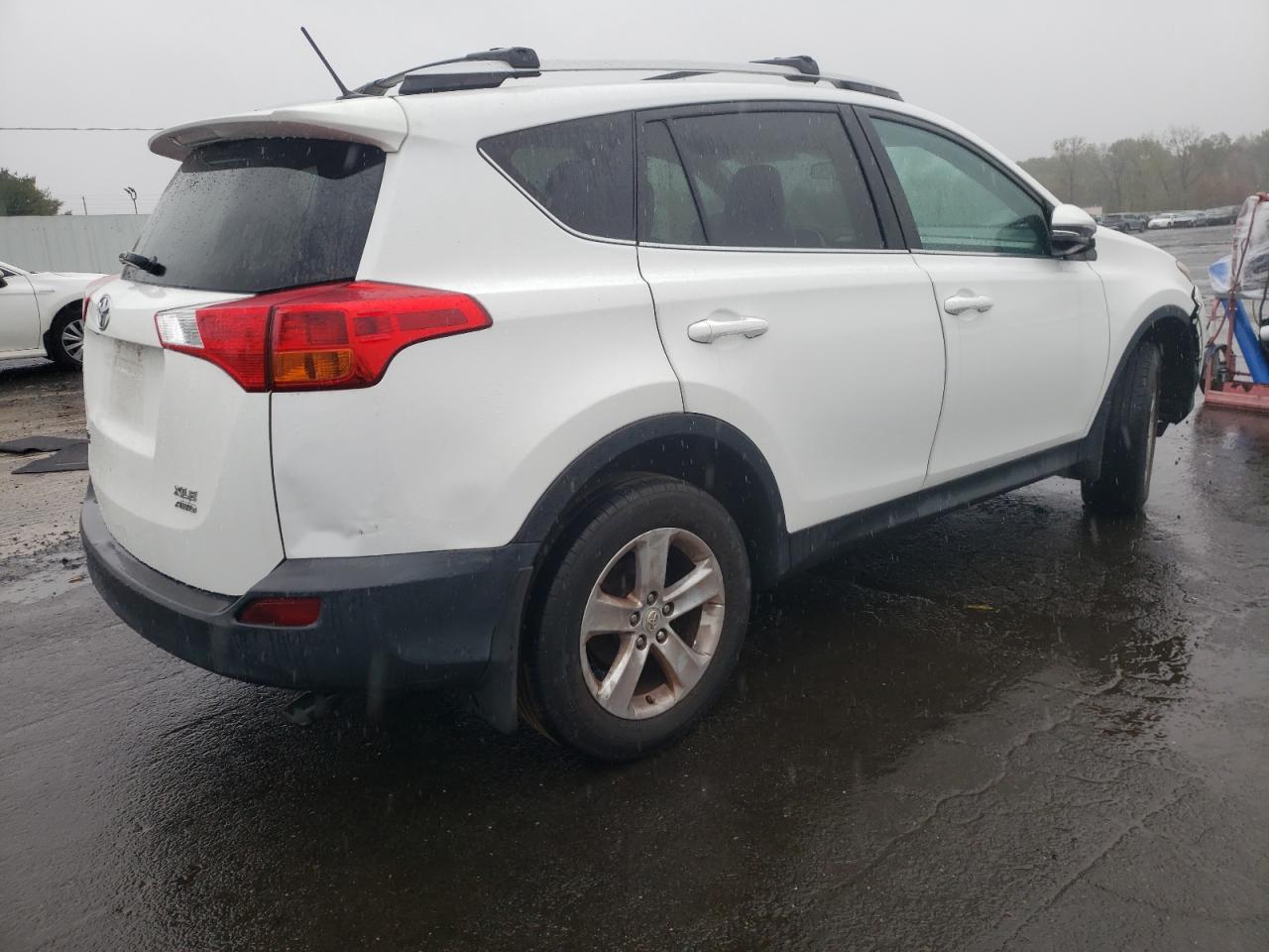 TOYOTA RAV4 XLE