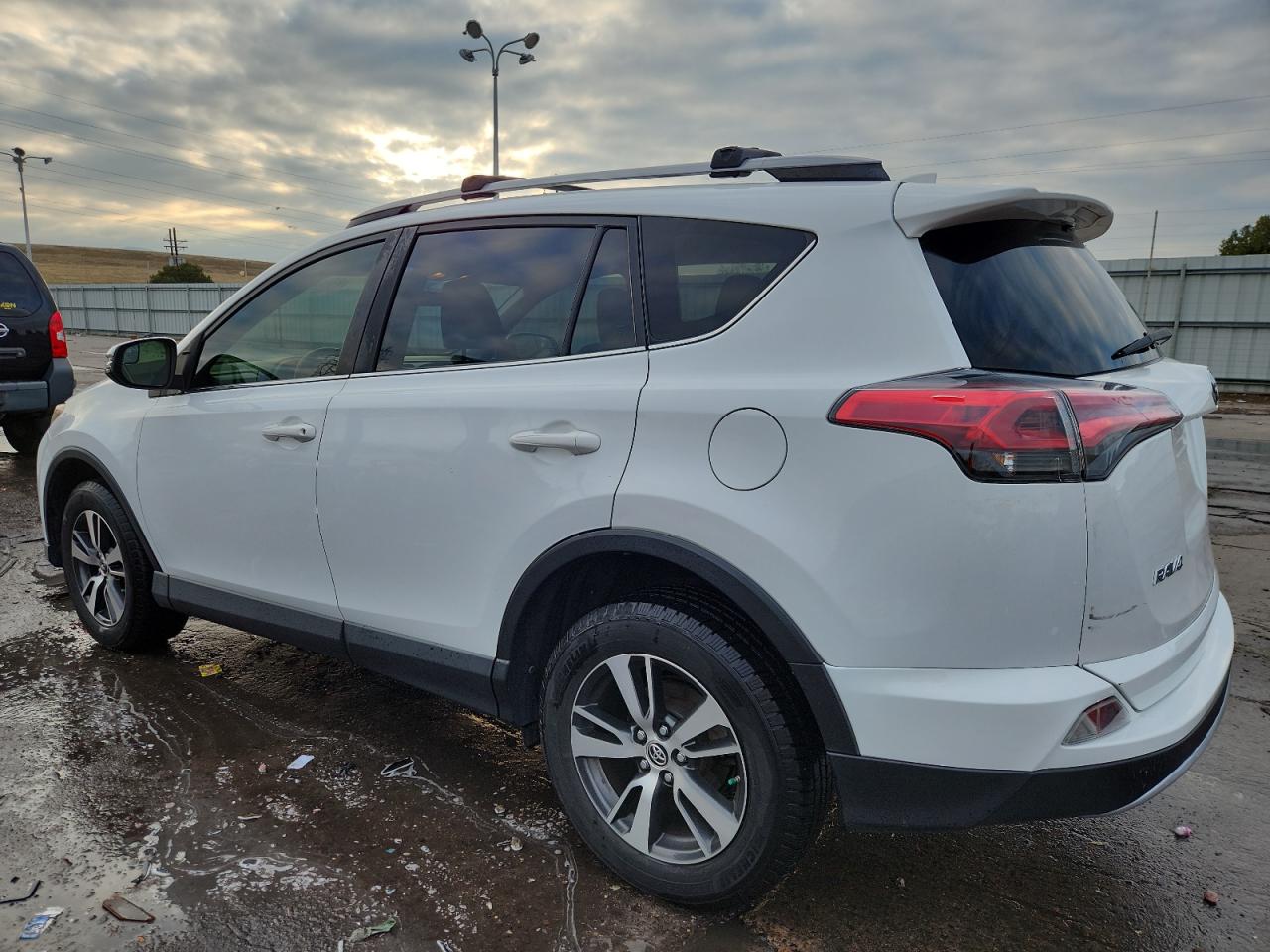 TOYOTA RAV4 XLE