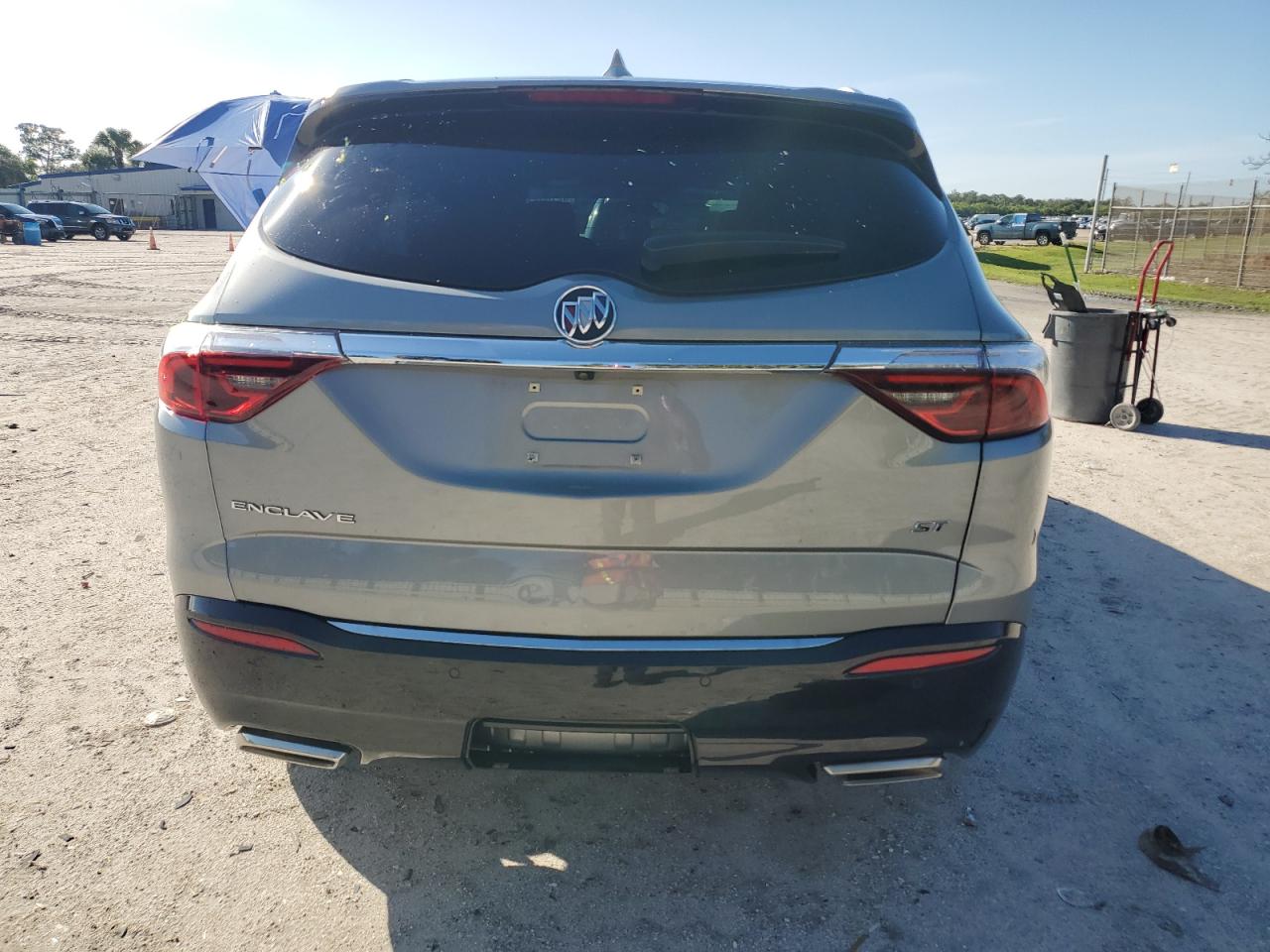 BUICK ENCLAVE ESSENCE