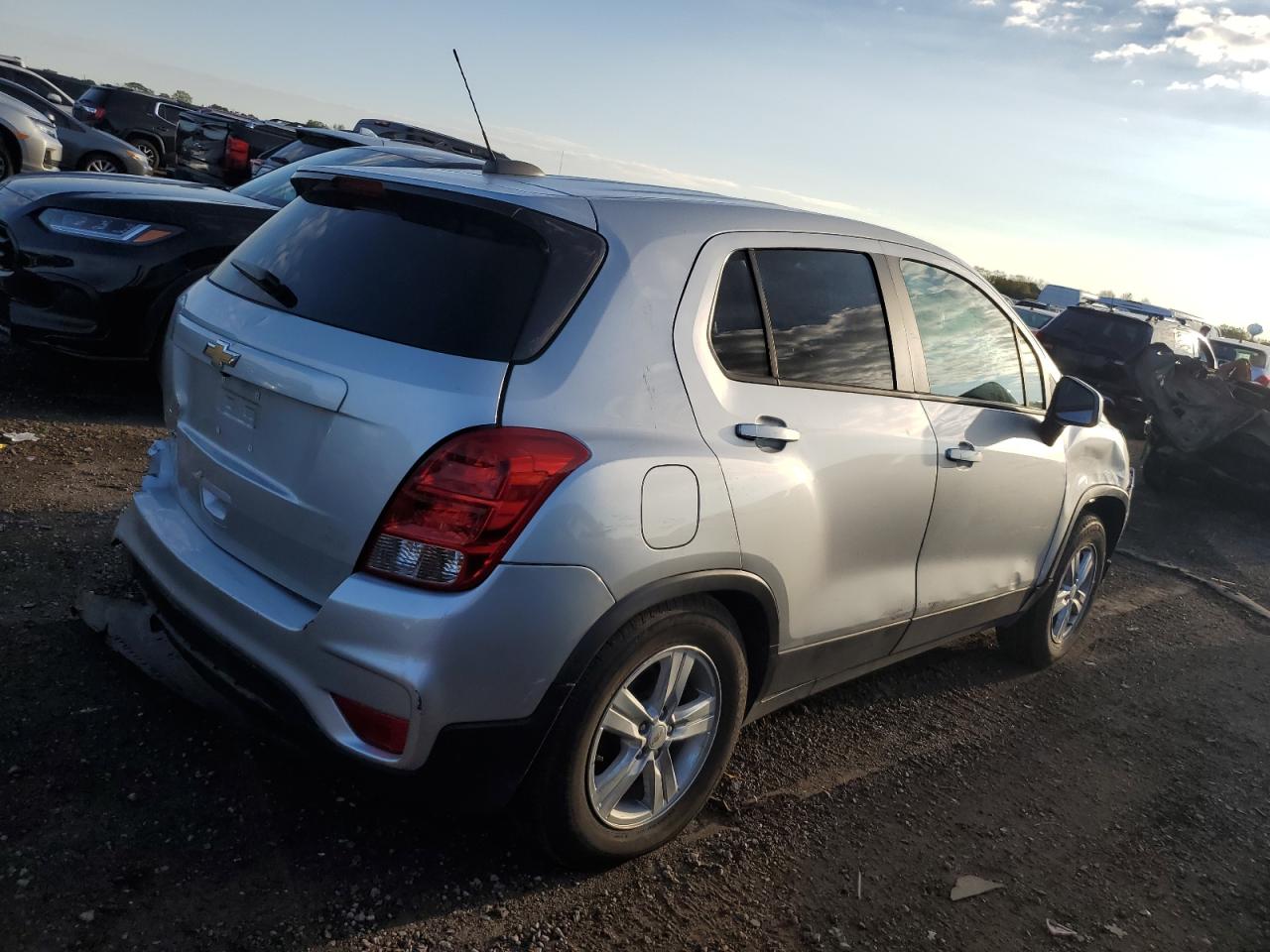 CHEVROLET TRAX LS