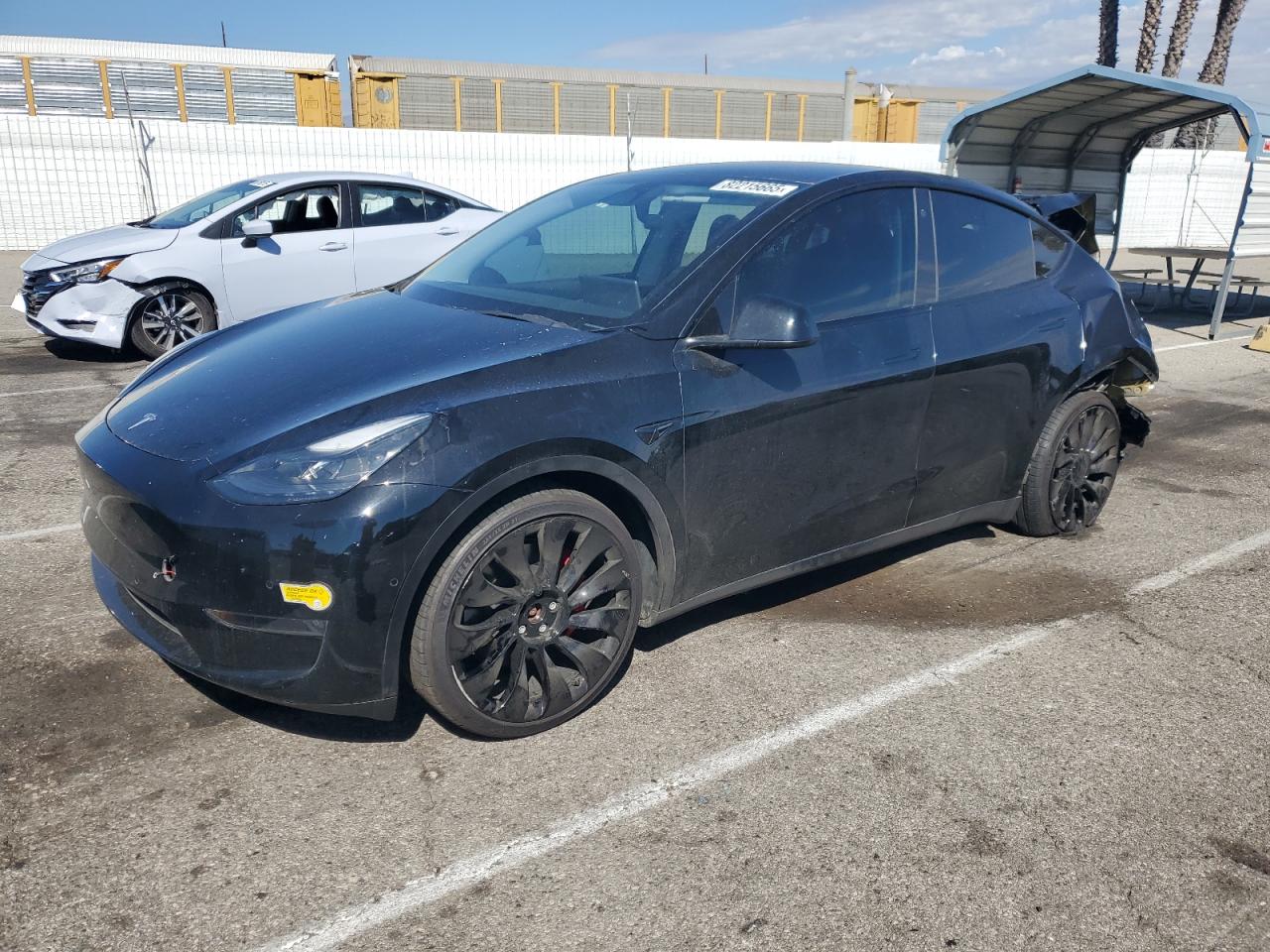 TESLA MODEL Y