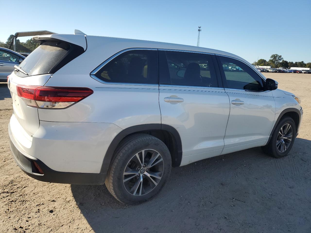 TOYOTA HIGHLANDER LE