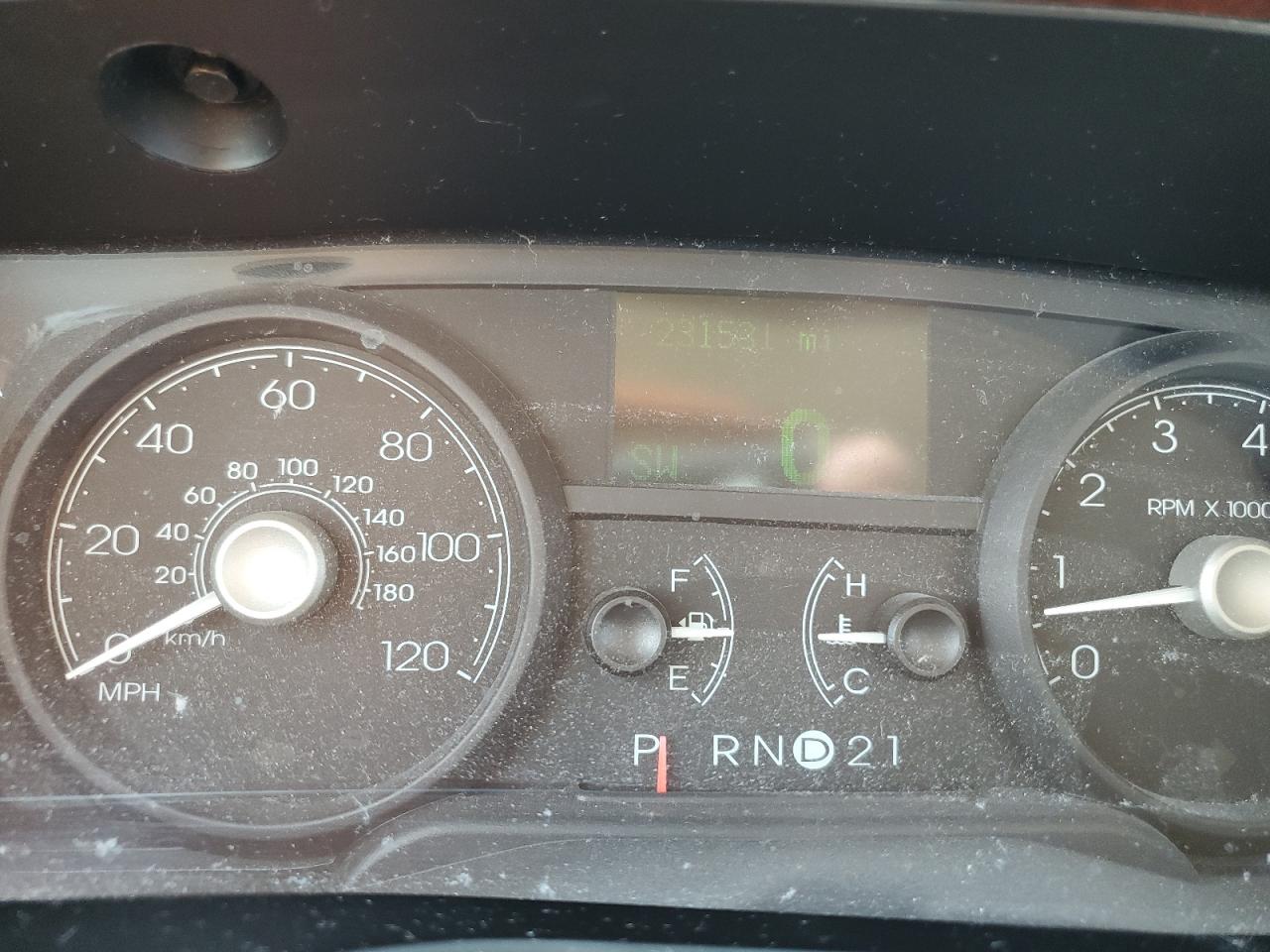 LINCOLN TOWN CAR SIGNATURE LIMITED