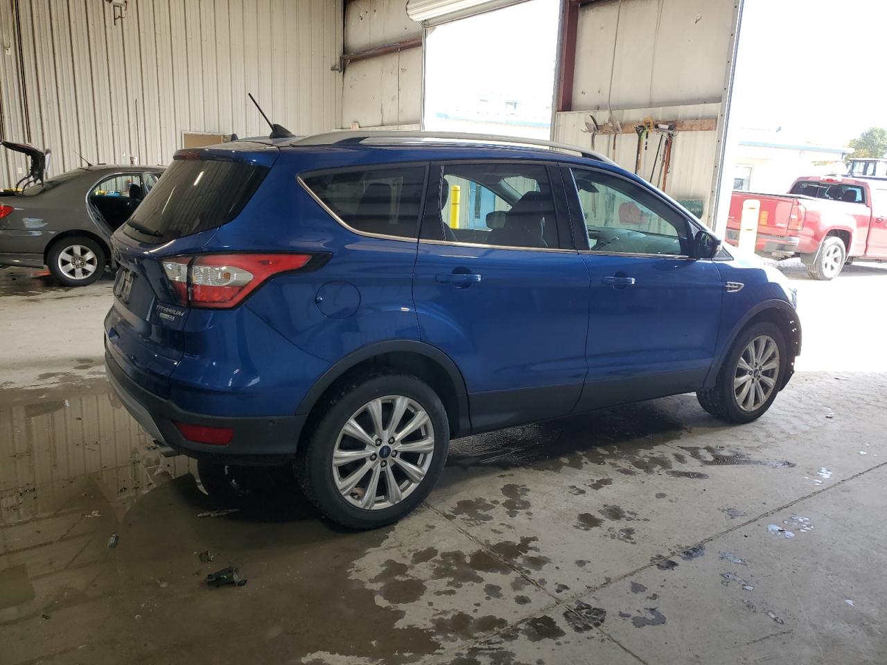 FORD ESCAPE TITANIUM