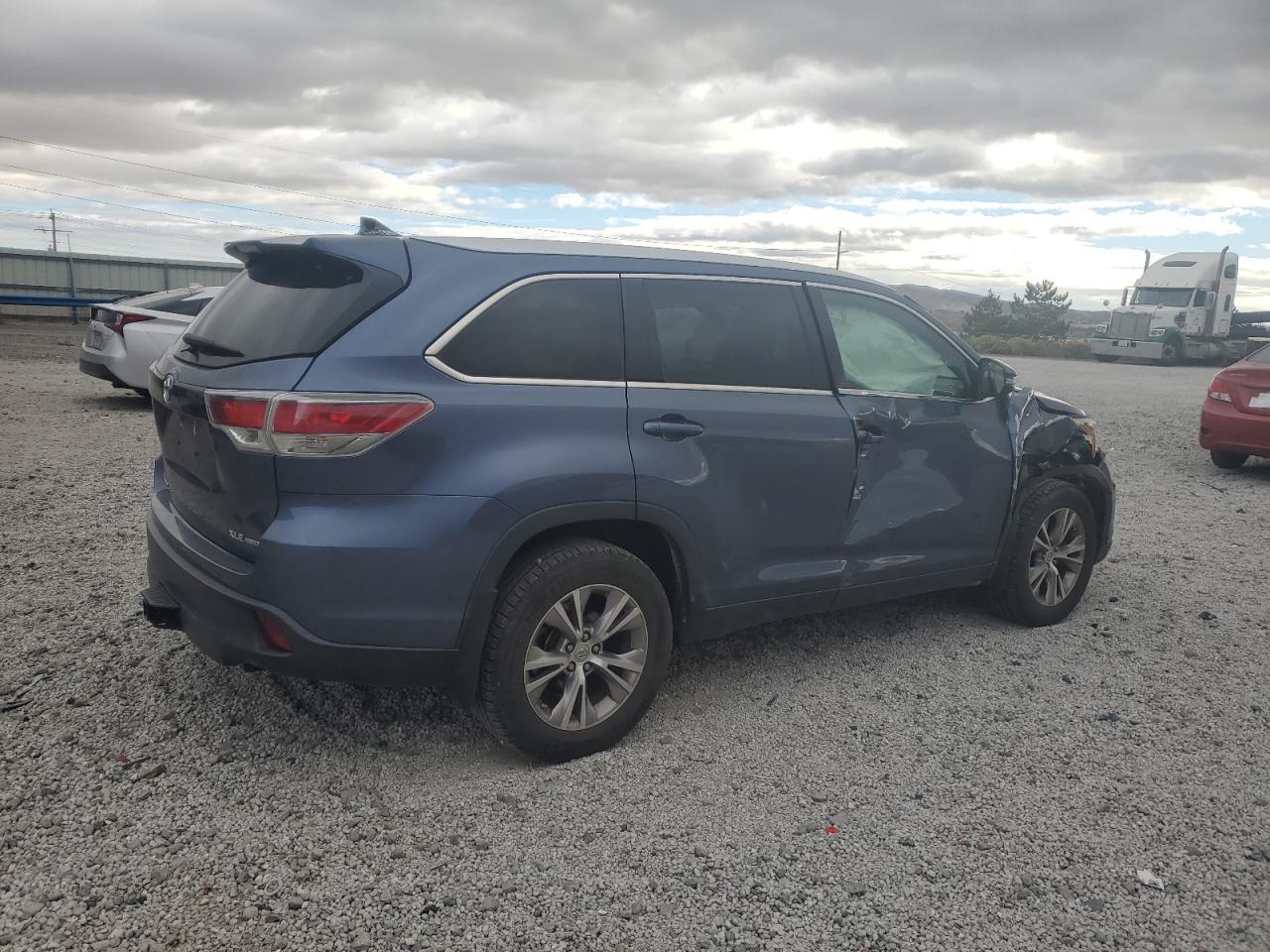 TOYOTA HIGHLANDER XLE