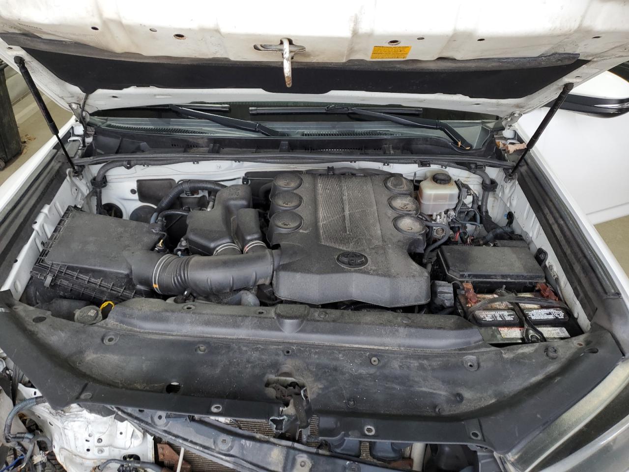 TOYOTA 4RUNNER SR5/SR5 PREMIUM